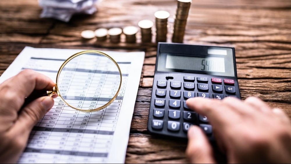 S’acquitter des cotisations sociales et fiscales