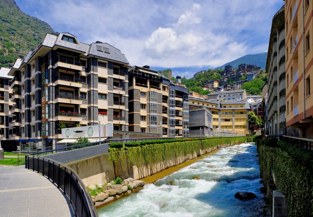 le marché immobilier de luxe explose en Andorre